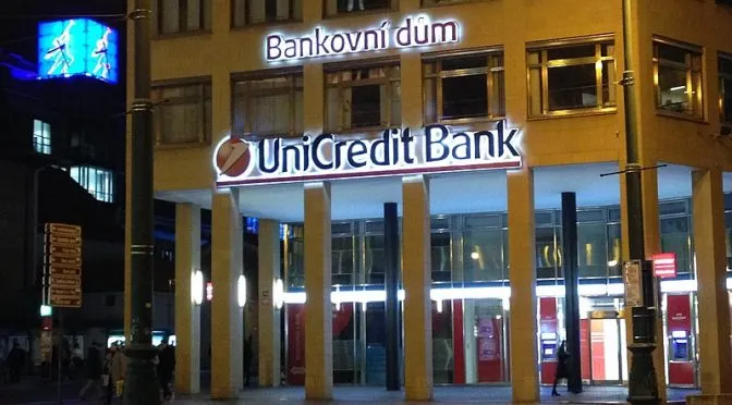 UniCredit entra in Open-es, partnership con Eni per lo sviluppo sostenibile